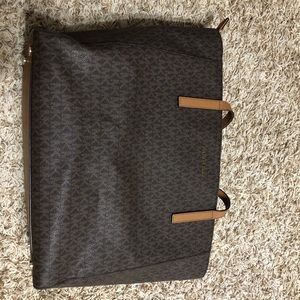 Michael kors signature tote
